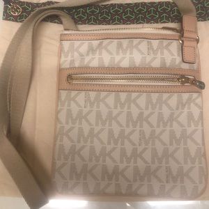 Michal Kors Crossbody Purse